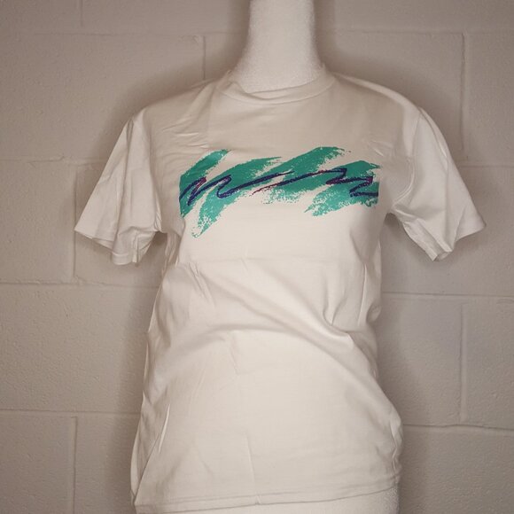 Jazz Design Tee Shirt- FREE IN BUNDLE - Picture 1 of 3